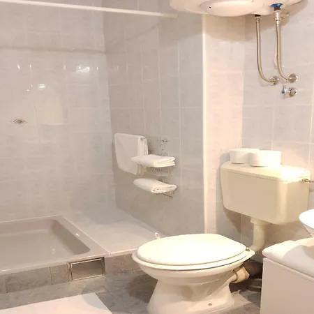 Laura Mljet - Comfort One Bedroom With Balcony And Sea View דירה Sobra